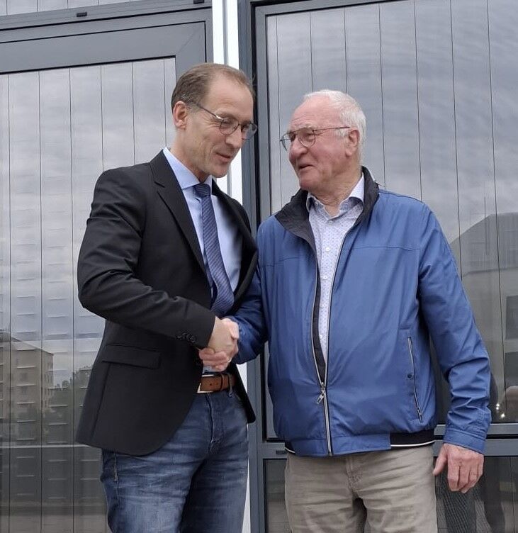 Jan Seidel mit Ehrenmitglied Manfred Stutz